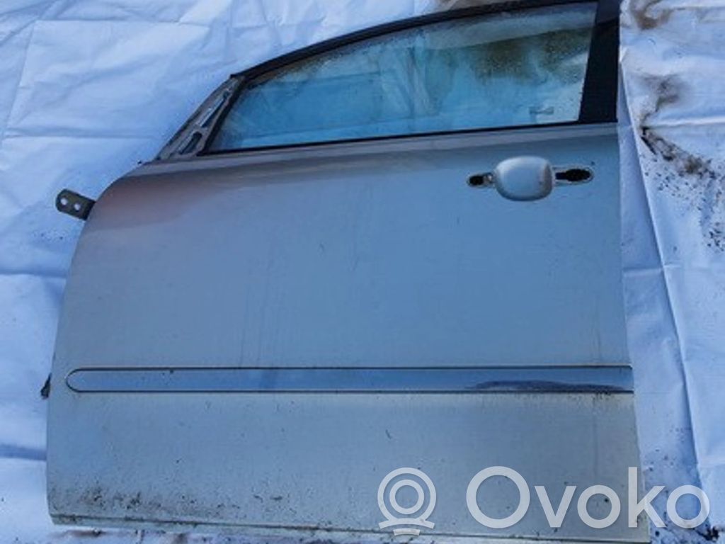 Toyota Avensis Verso Drzwi przednie 