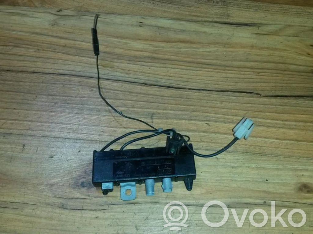 BMW 5 E39 Antenna control unit 