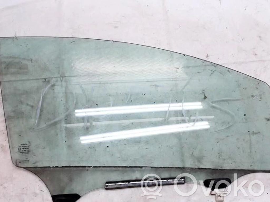 Toyota Auris 150 Vitre de fenêtre porte avant (4 portes)