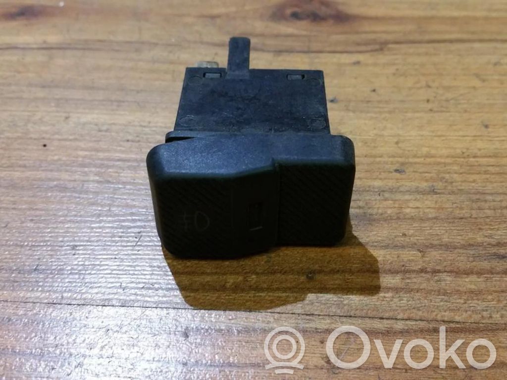 Volkswagen PASSAT B3 Interruttore fendinebbia 