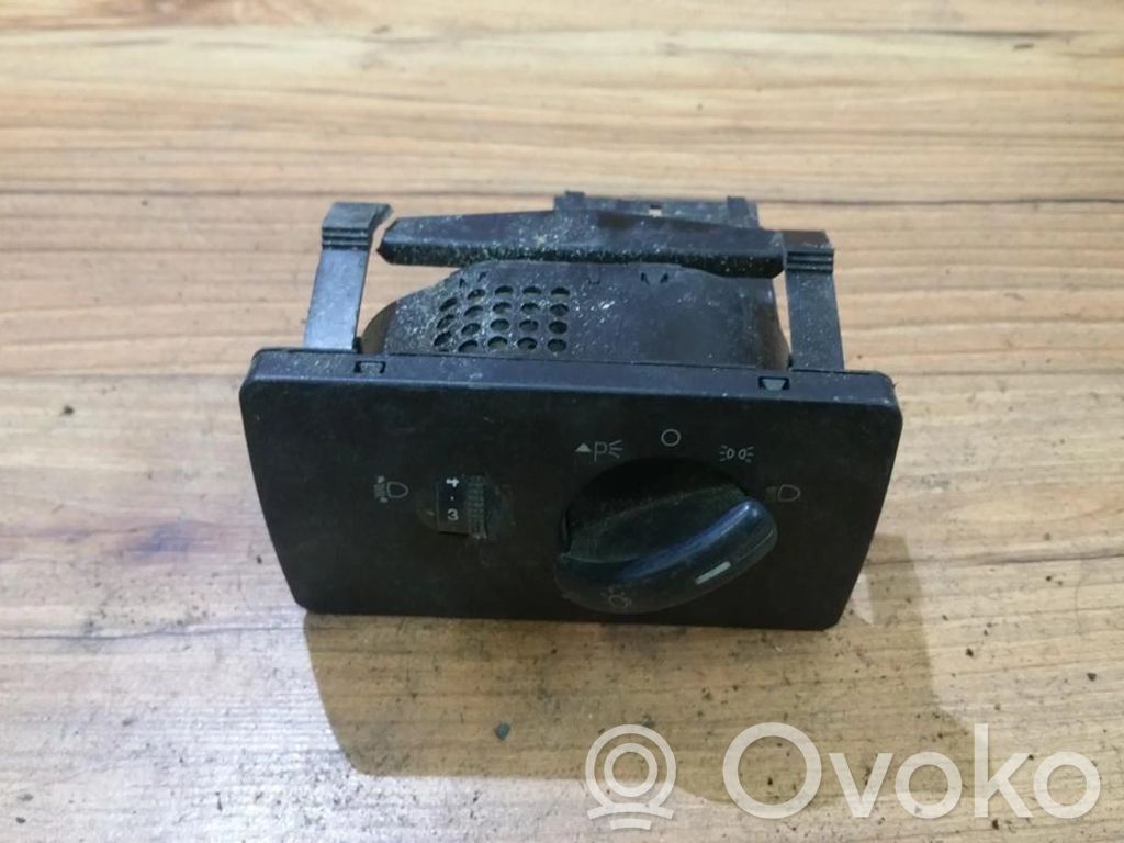 Interrupteur d’éclairage   4S7T13A024GA,4S7T13A024GA