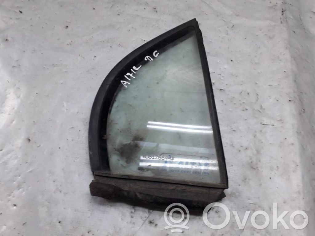 Ventanilla de ventilación de la puerta trasera