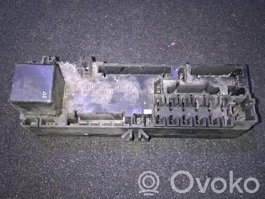 Mercedes-Benz E W210 Skrzynka bezpieczników / Komplet 
