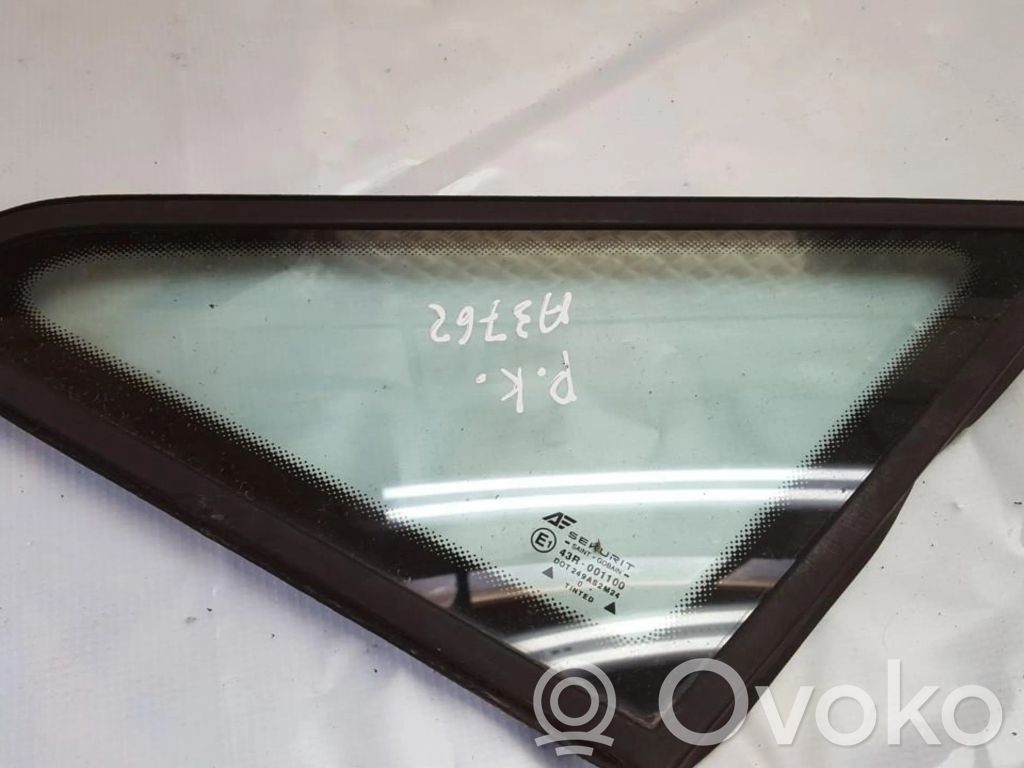 Front triangle window/glass
