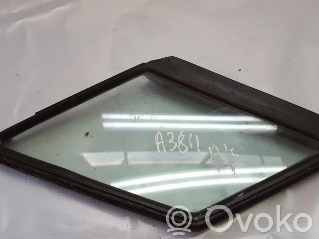 Front triangle window/glass
