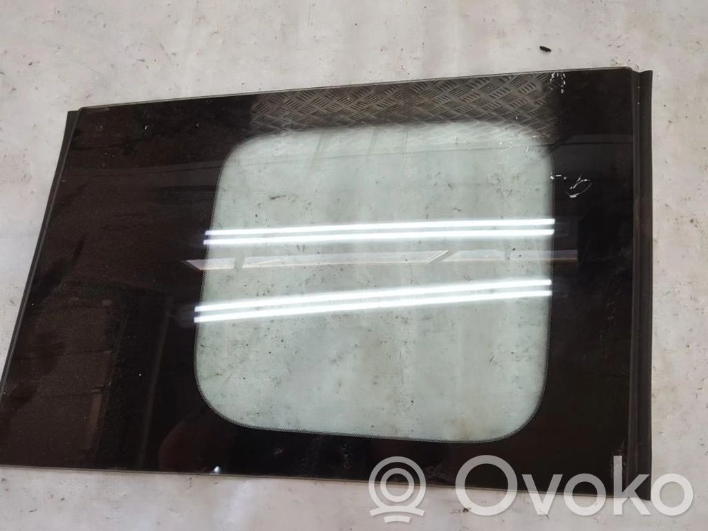 Vidrio lateral trasero