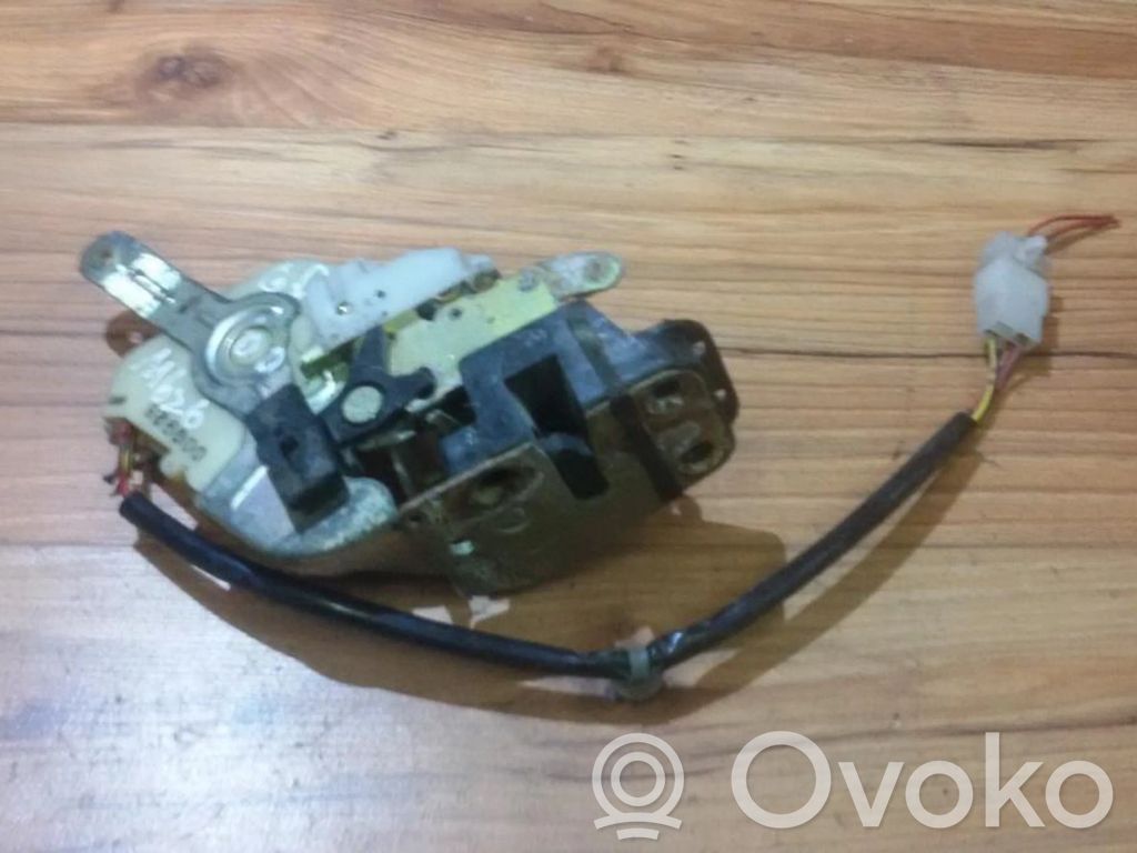 Mazda 626 Încuietoare ușă spate 