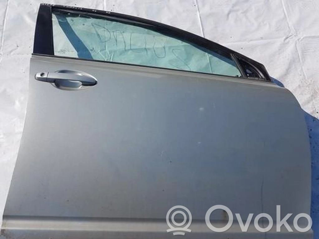 Toyota Avensis T250 Drzwi przednie 