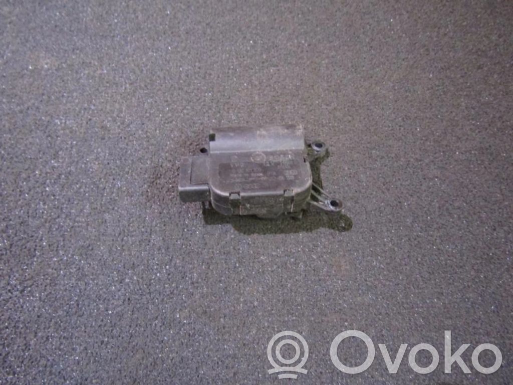 Volkswagen Touareg I Motor/actuator clapetă aer 