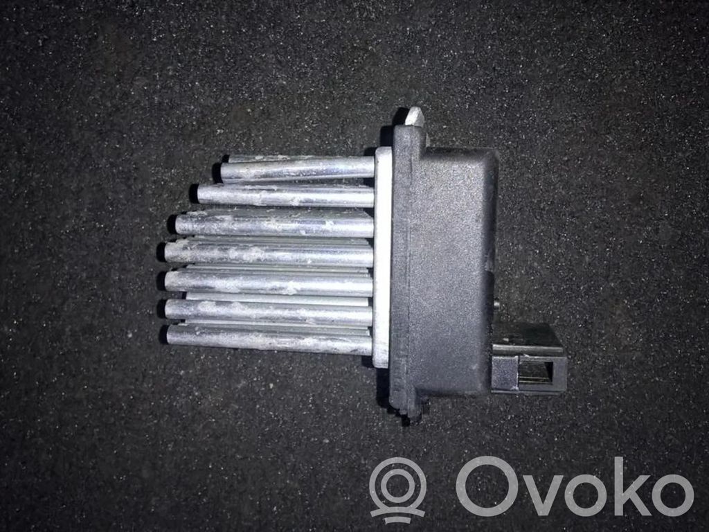 Audi A6 S6 C5 4B Rezystor / Opornik dmuchawy nawiewu 