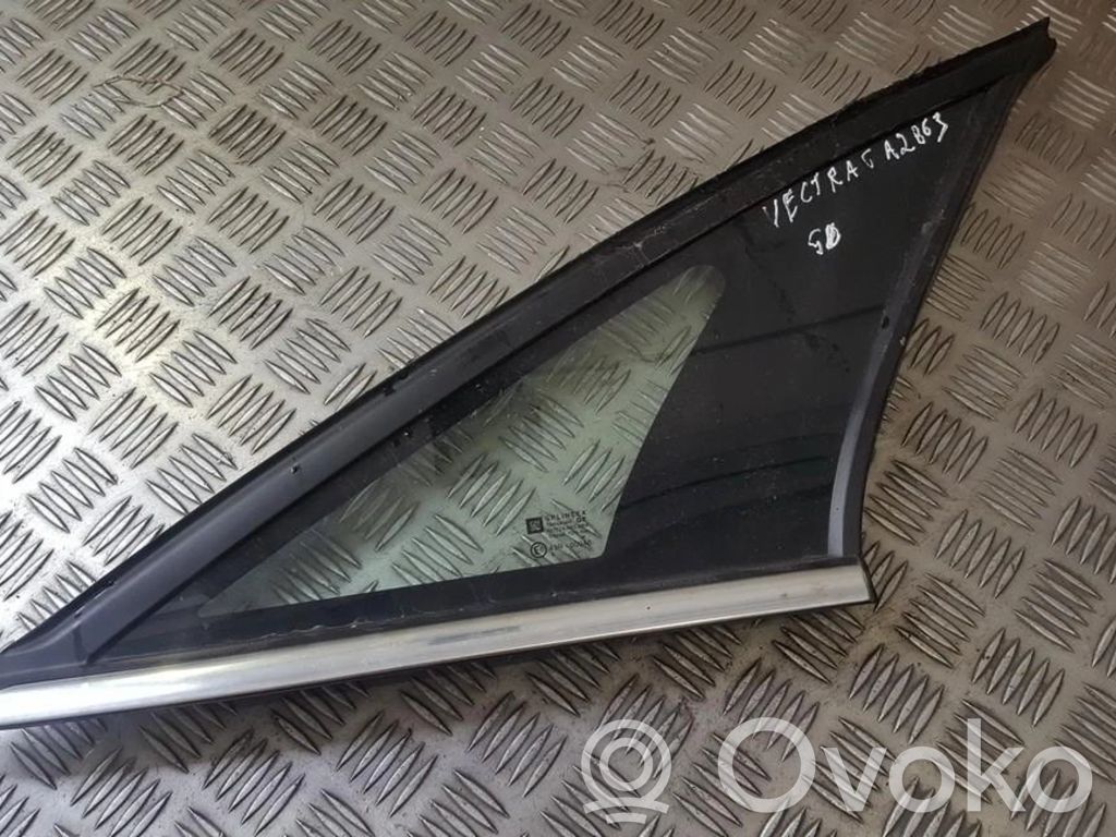 Opel Vectra C Szyba karoseryjna tylna 