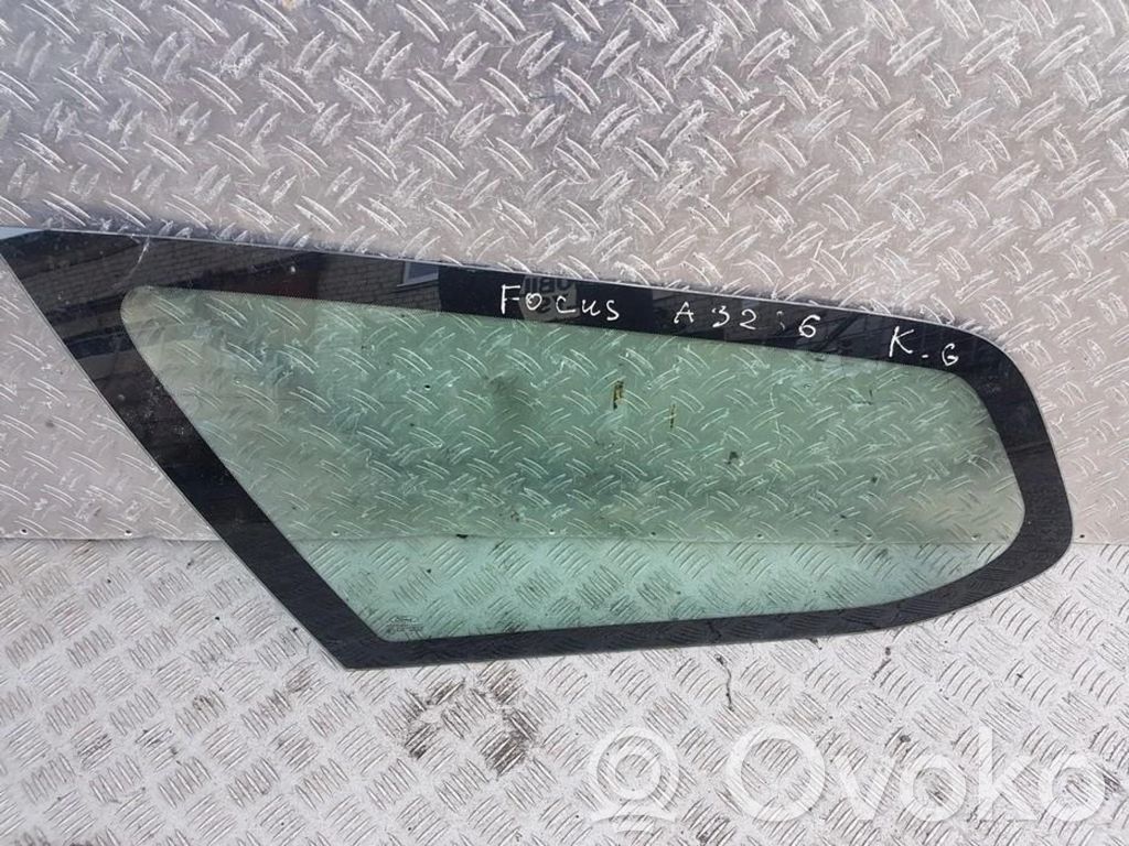 Rear side window