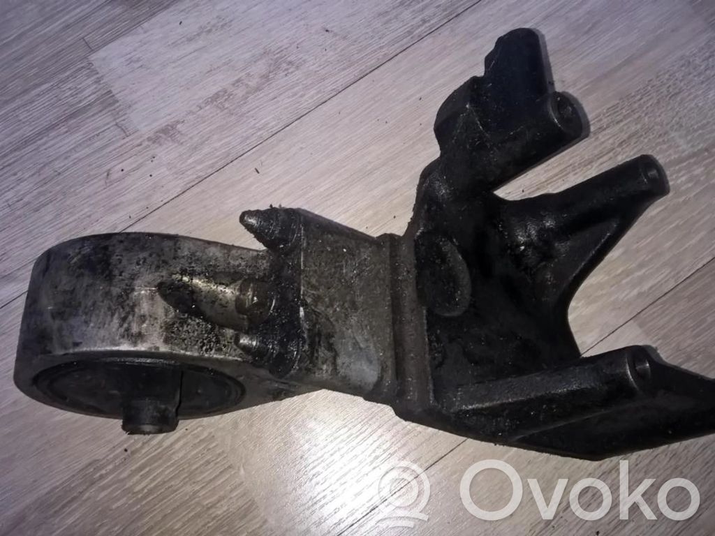 Mitsubishi Carisma Engine mount bracket 