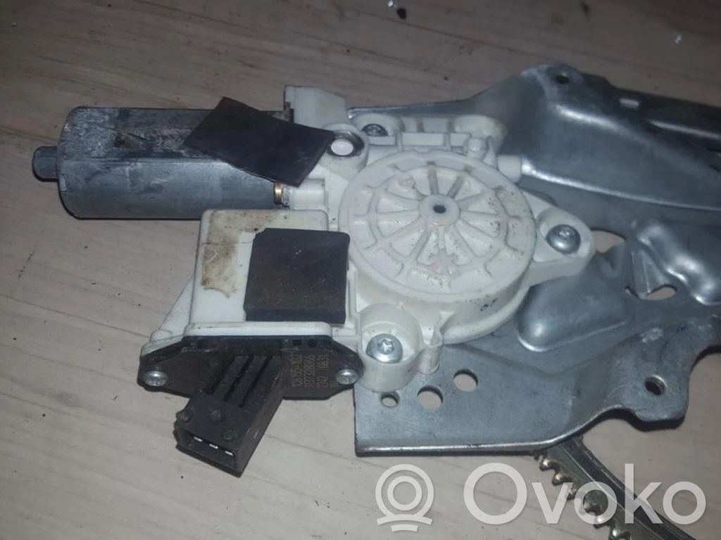 Opel Vectra C Motorino alzacristalli della portiera anteriore 