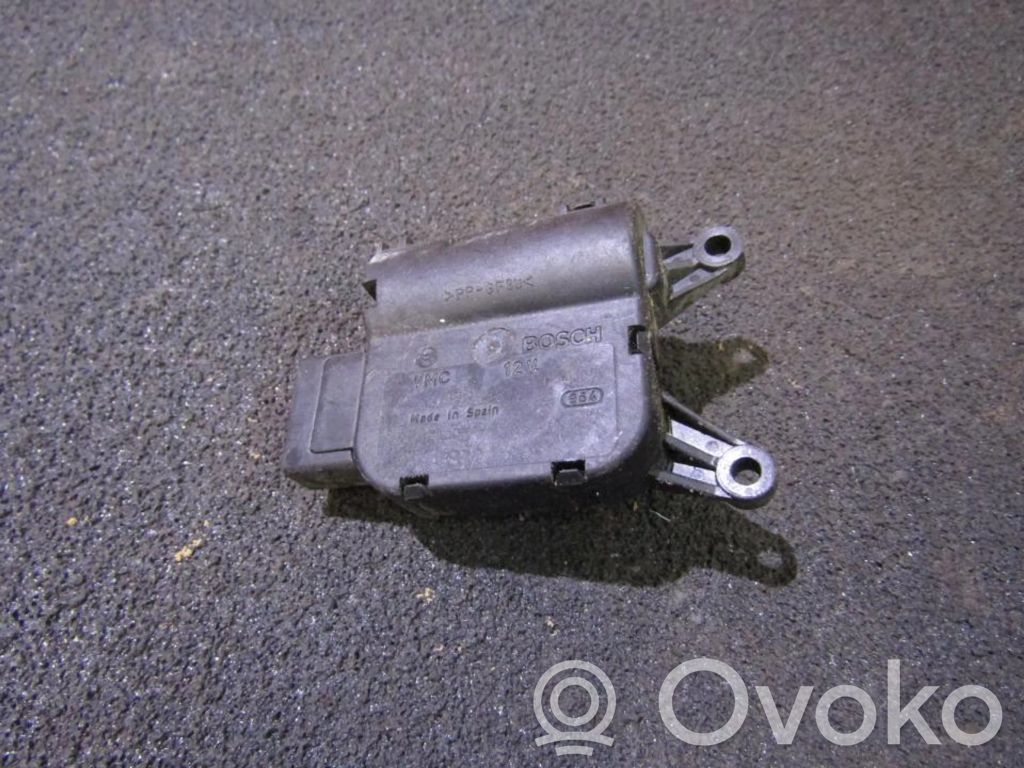 Volkswagen Touareg I Motor/actuator clapetă aer 