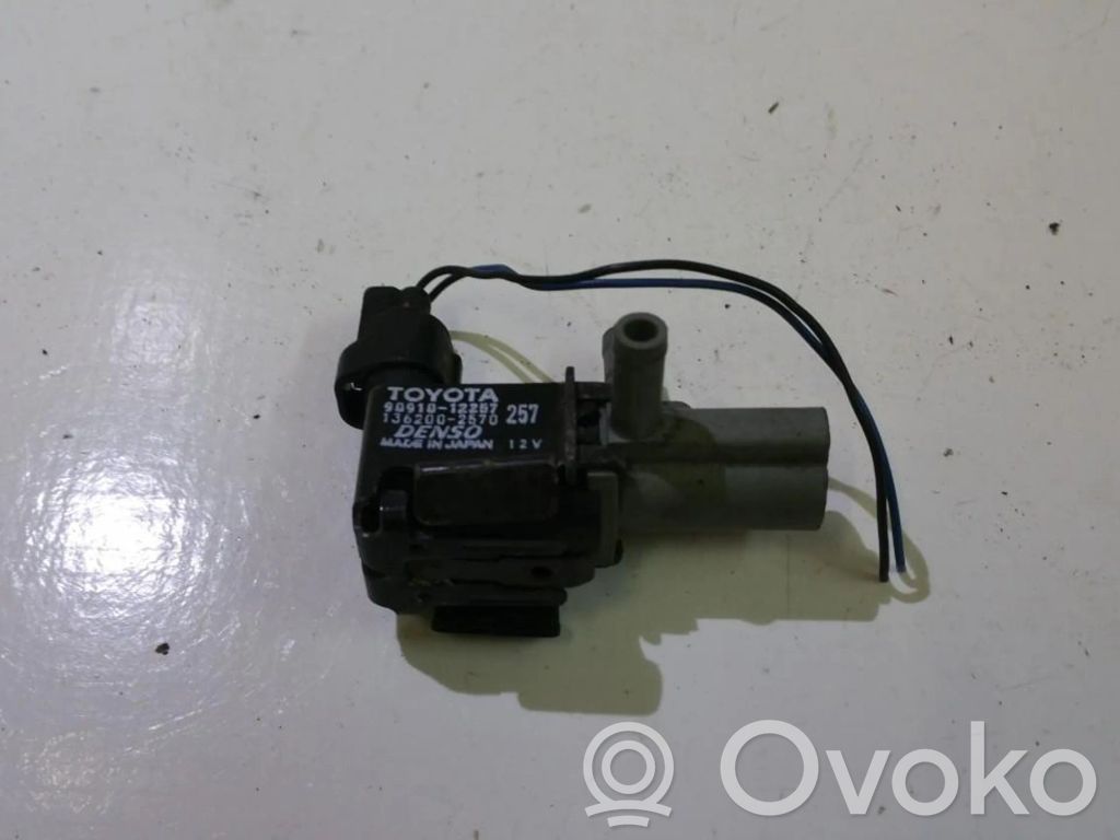 Toyota Corolla Verso E121 Solenoid supapă turbosuflantă 