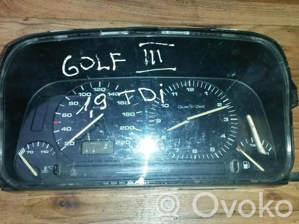 Volkswagen Golf III Nopeusmittari (mittaristo)
