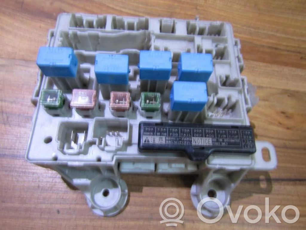Toyota Previa (XR30, XR40) II Set scatola dei fusibili