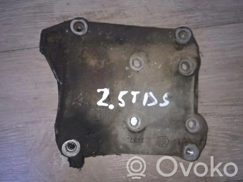 Engine mounting bracket   2243728,2243728