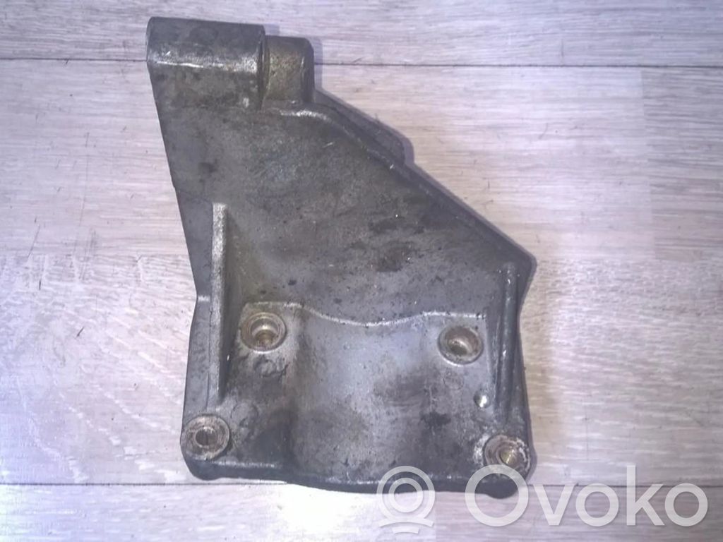 Engine mounting bracket   2S6E3K738AB,2S6E3K738AB,2S6E3K738AB,2S6E3K738AB