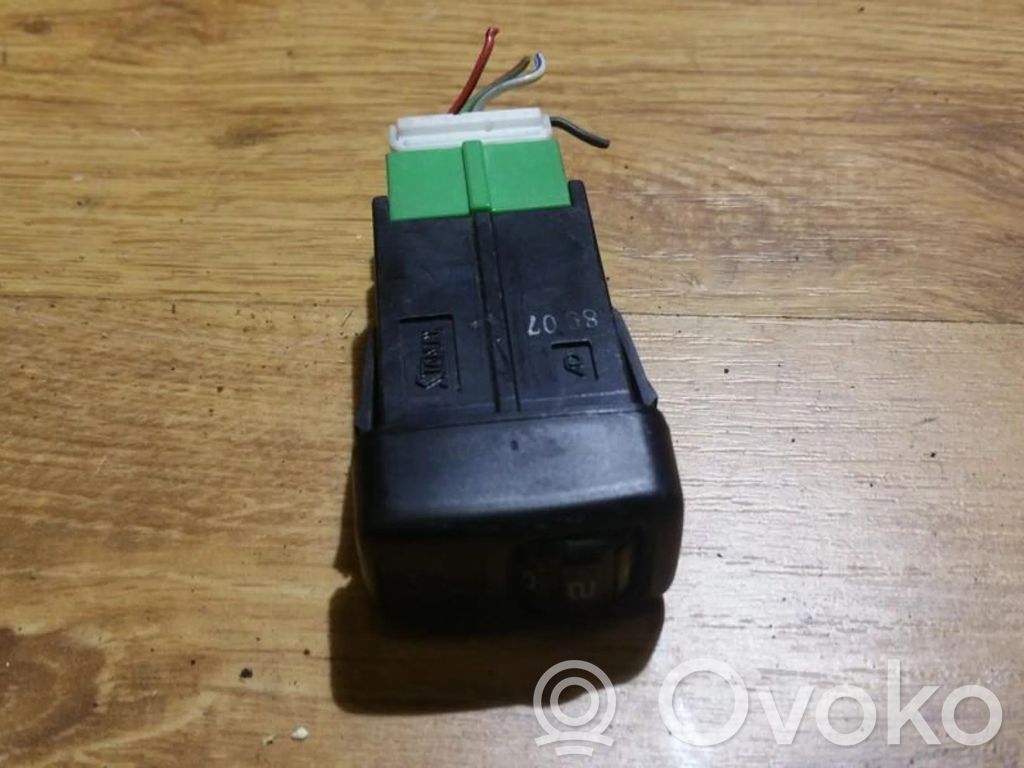 Headlight level height control switch   8907,8907