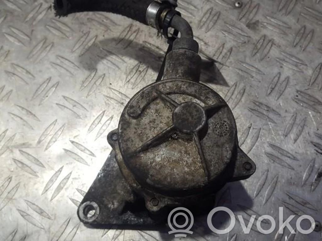 Peugeot 405 Bomba de vacío 