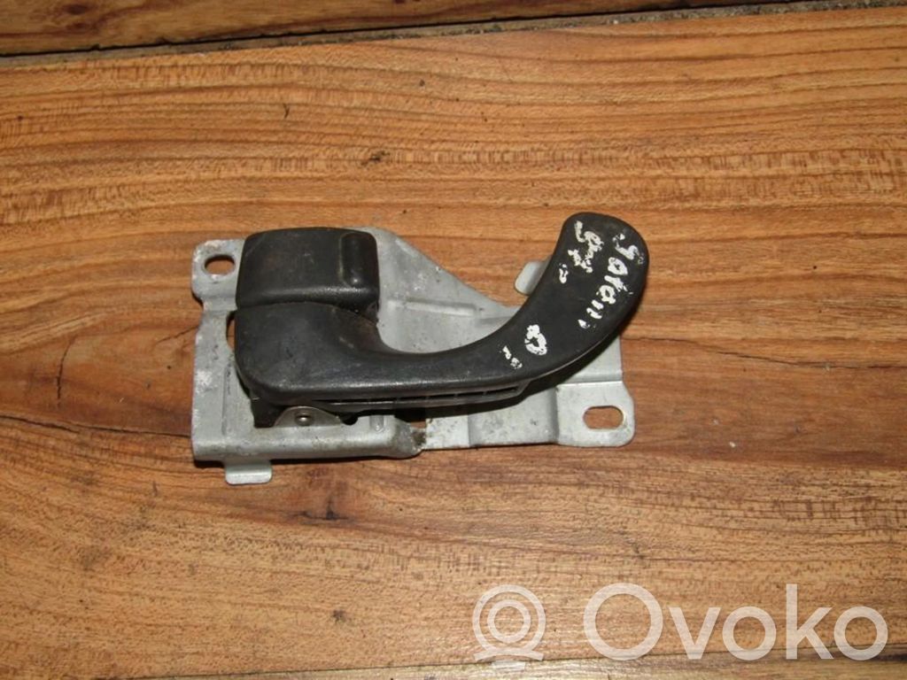 Manecilla interna puerta trasera