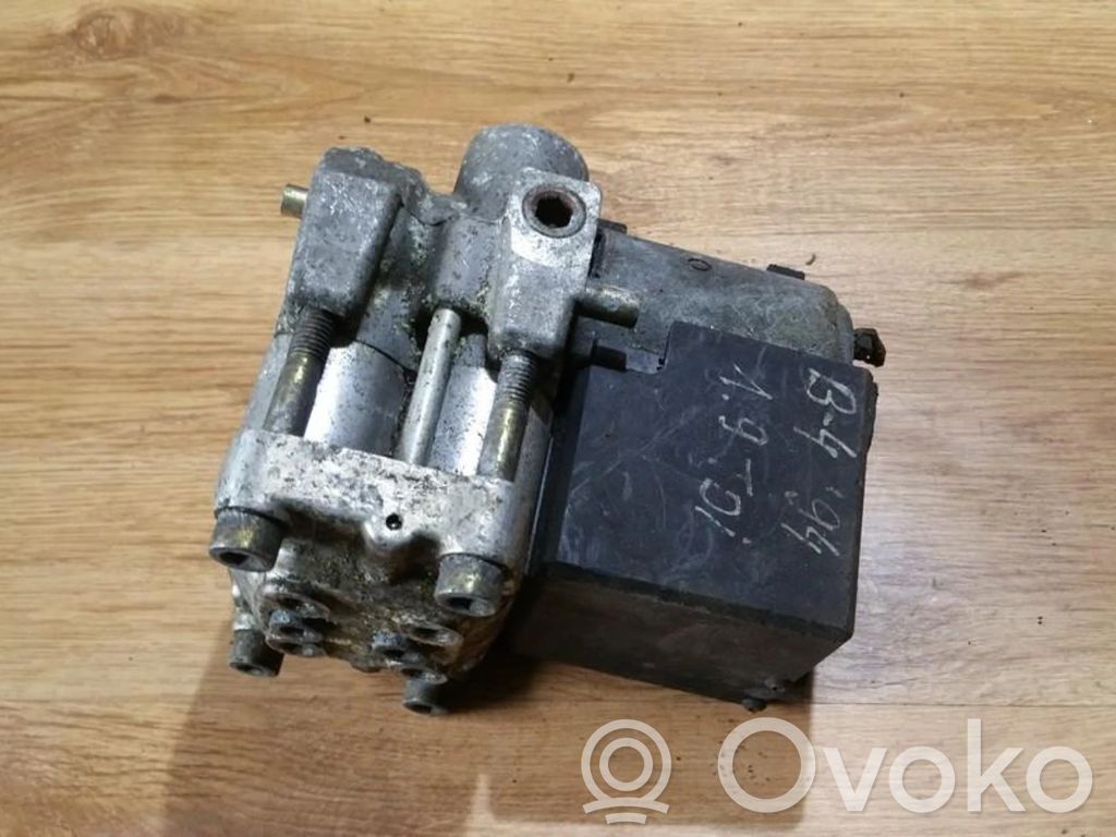 Audi 100 S4 C4 ABS-pumppu 