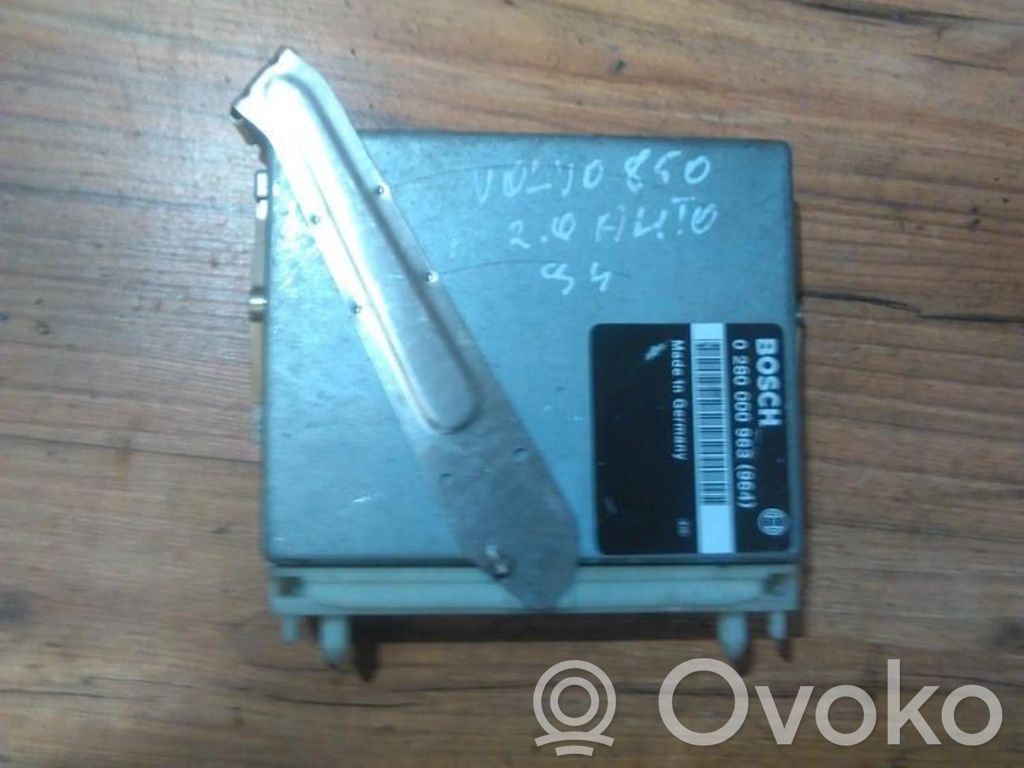 Volvo 850 Engine control unit/module 