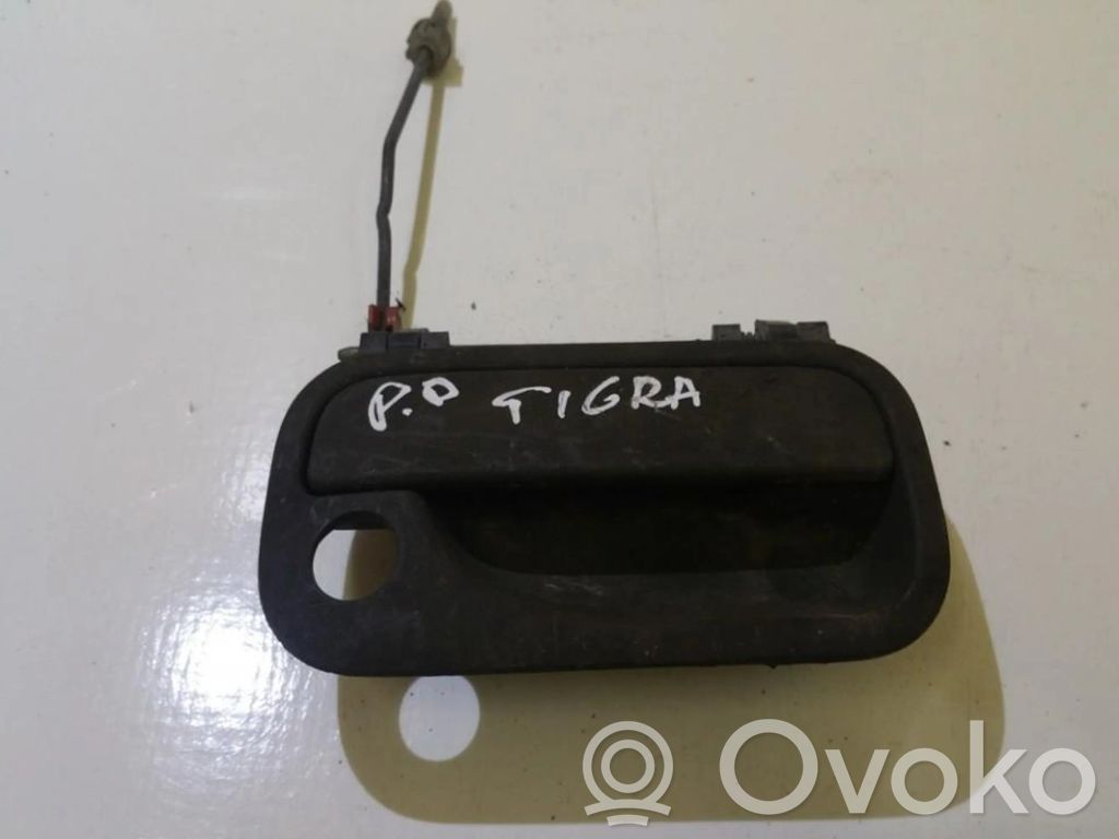 Manecilla externa puerta delantera