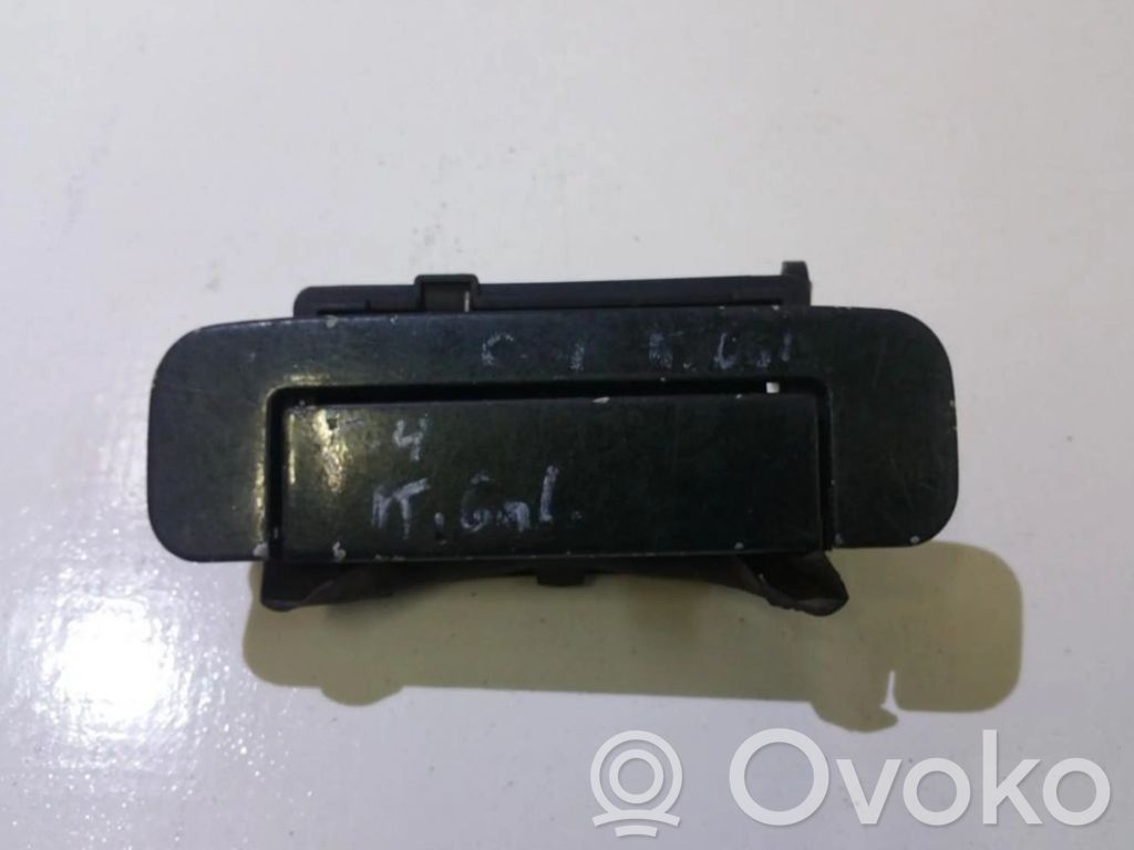 Etuoven ulkokahva   4A0839205,4A0839205