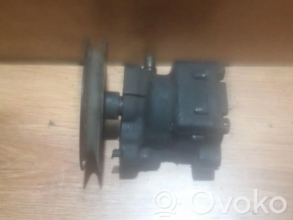 Ohjaustehostimen pumppu