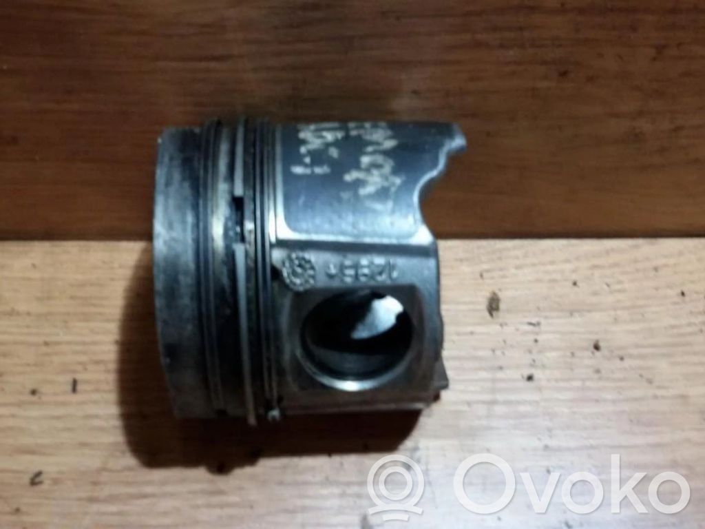 Piston