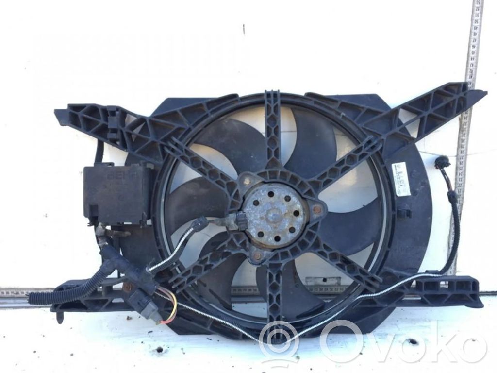 Renault Laguna I Convogliatore ventilatore raffreddamento del radiatore 