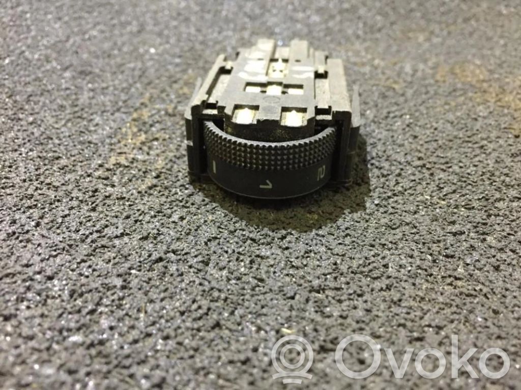 Headlight level height control switch   3A0941333,3A0941333