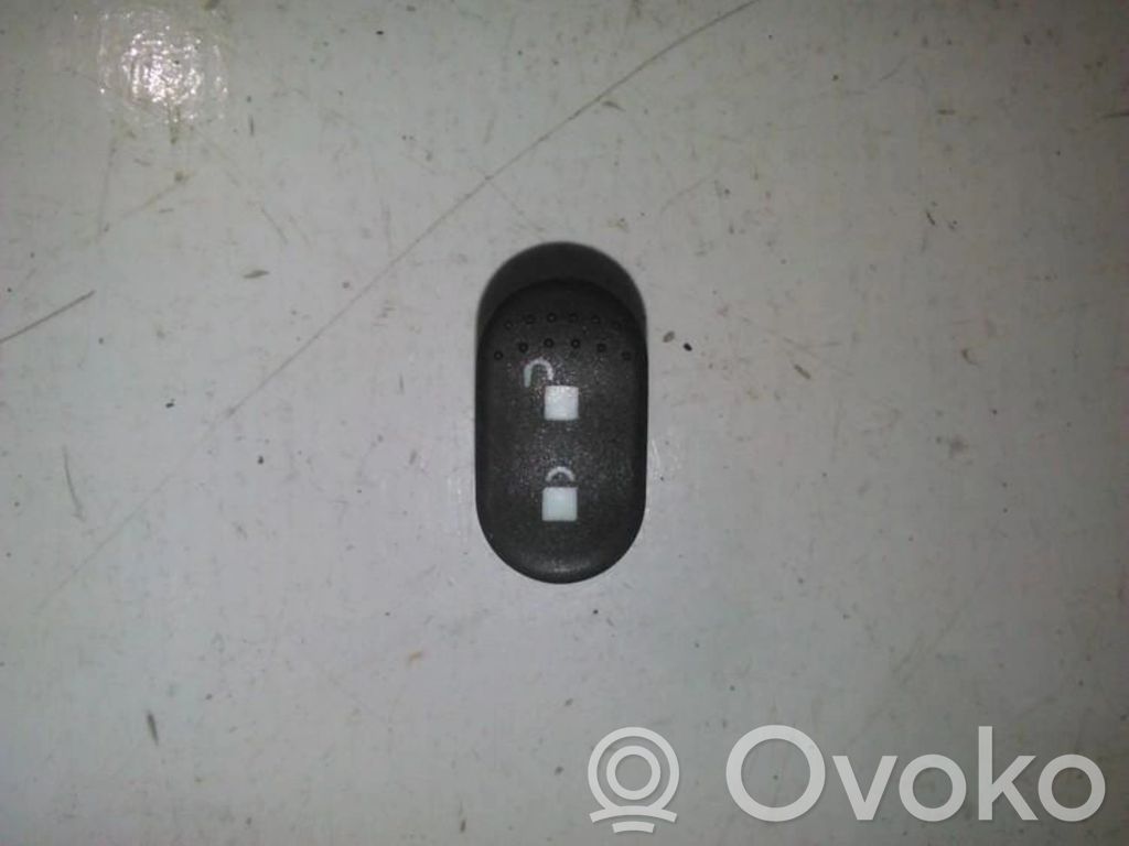 Ford Focus Central locking switch button 