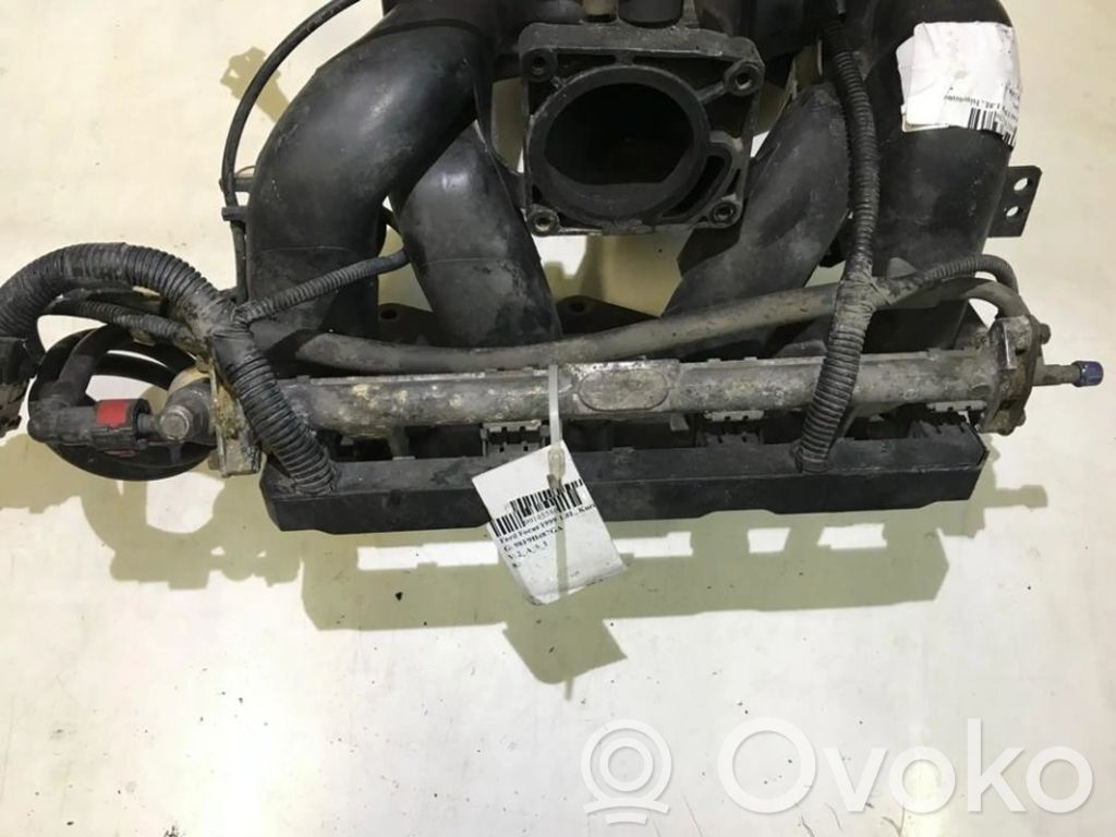 Ford Focus Tuyau de conduite principale de carburant 
