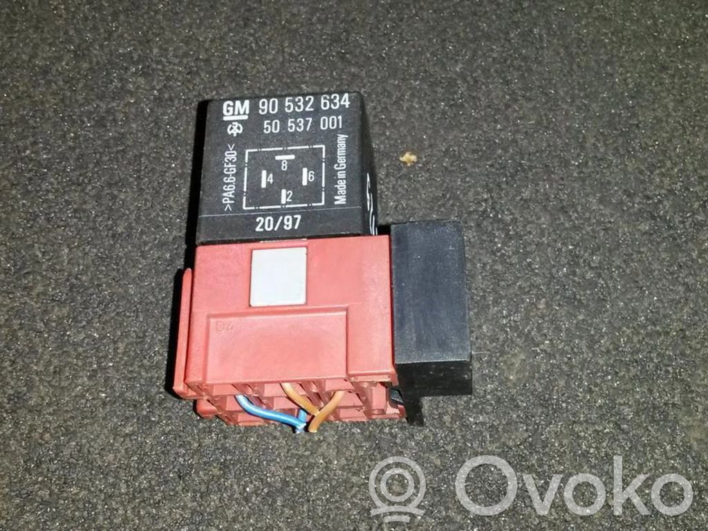 Opel Vectra B Muu rele 