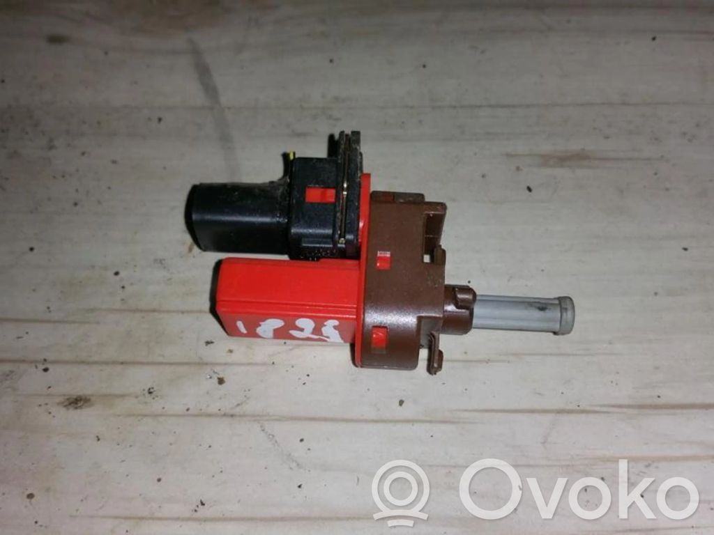 Comutator senzor pedală frână   98BB7C534AA,98BB7C534AA,98BB7C534AA,98BB7C534AA