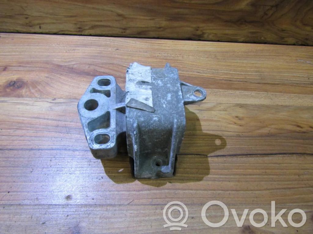 Engine mount bracket