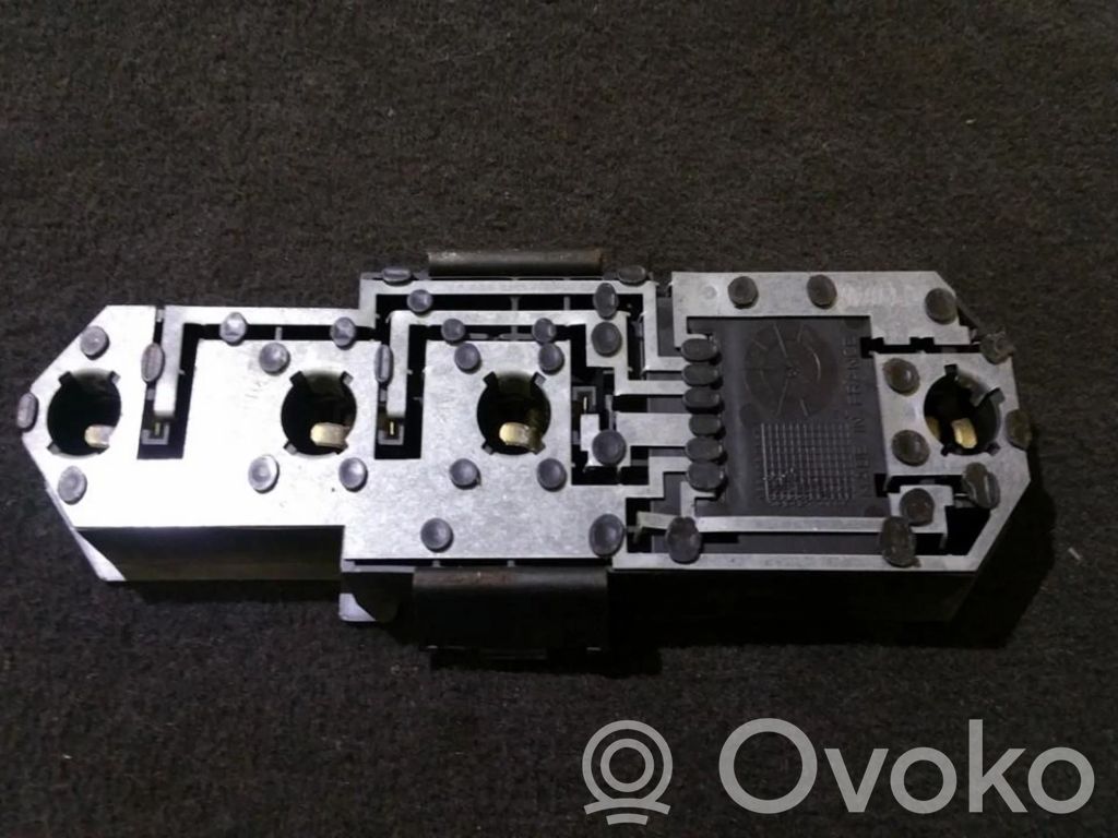 Ford Mondeo MK I Porte ampoule de feu arrière