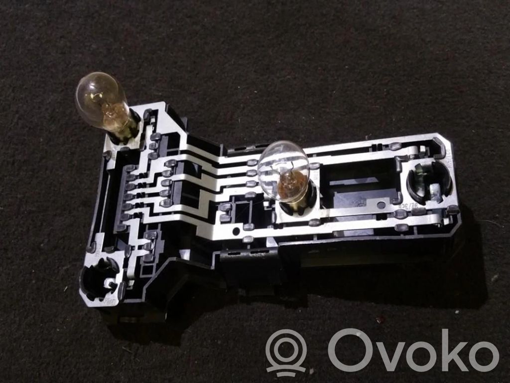 Volkswagen PASSAT B5 Portalampada fanale posteriore
