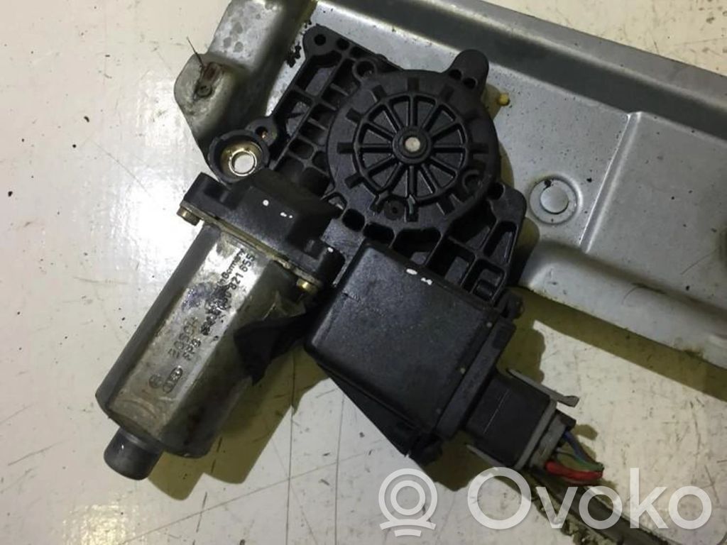 Opel Vectra B Motorino alzacristalli della portiera anteriore