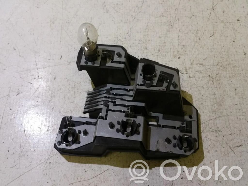 Rover 414 - 416 - 420 Porte ampoule de feu arrière