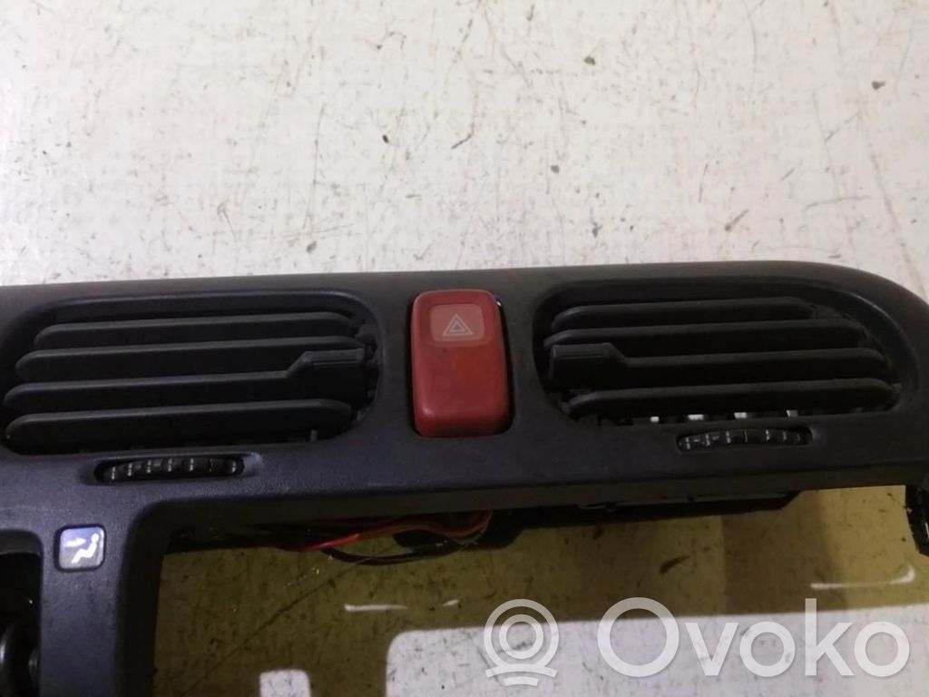 Mazda 626 Grilă ventilație centrală