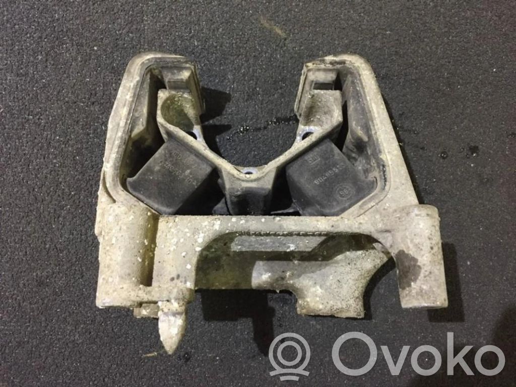 Opel Vectra B Engine mount bracket 