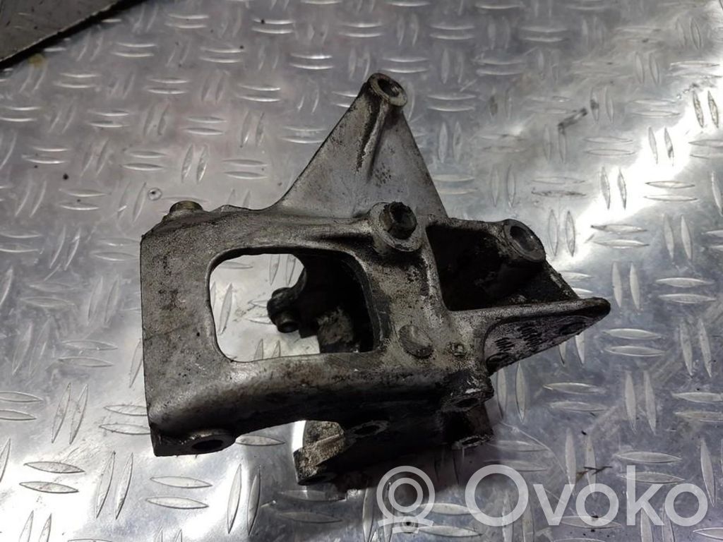 Rover 214 - 216 - 220 Engine mounting bracket 