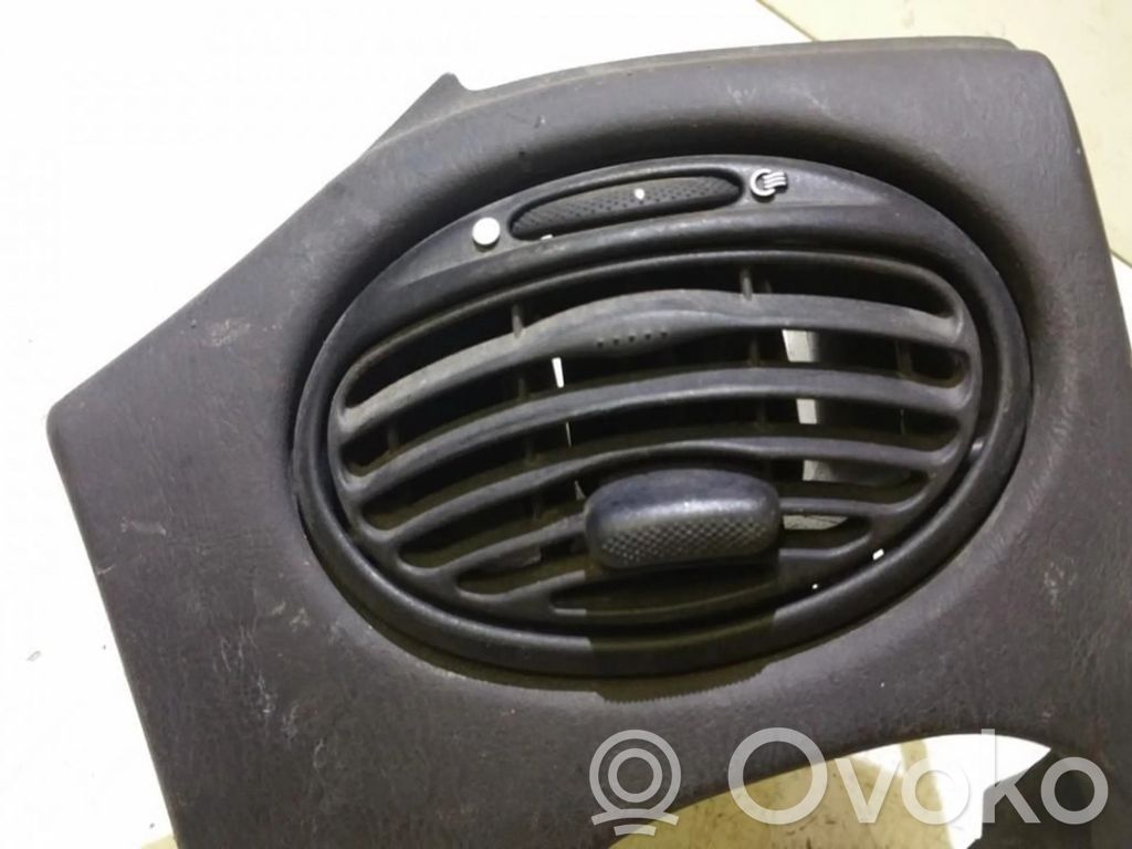 Ford Focus Copertura griglia di ventilazione laterale cruscotto