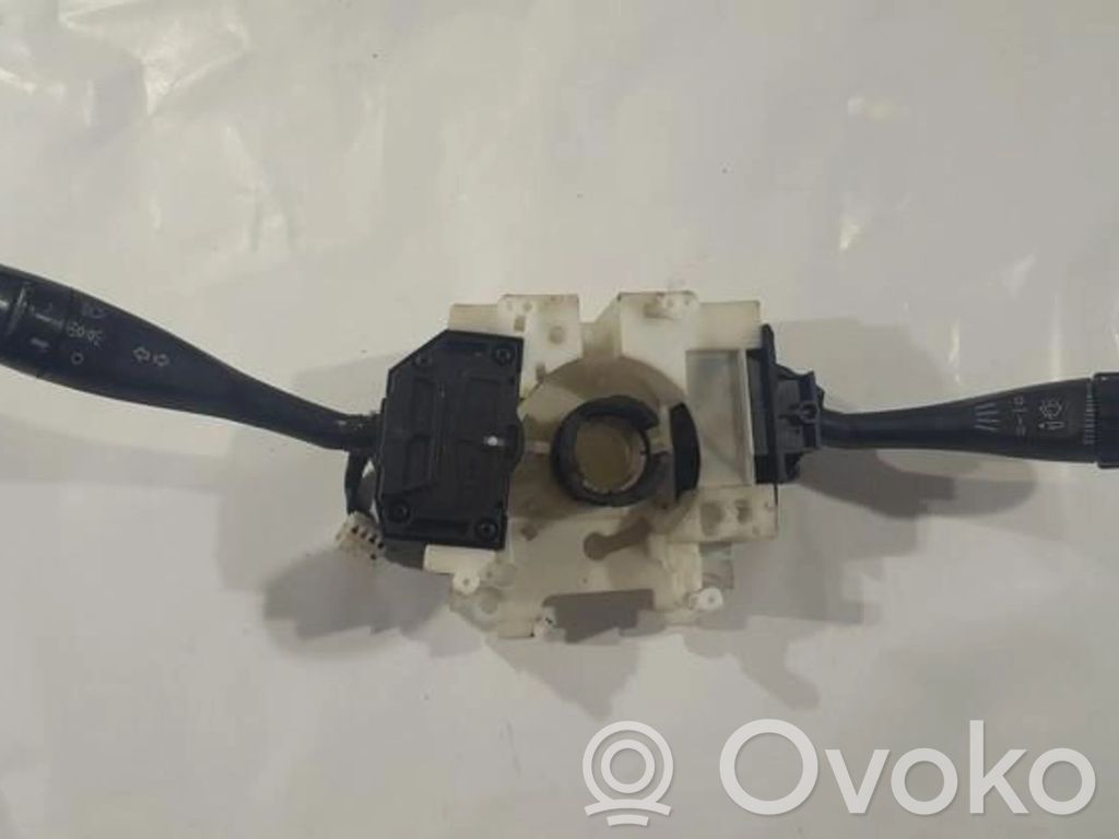 Mitsubishi Carisma Commodo, commande essuie-glace/phare