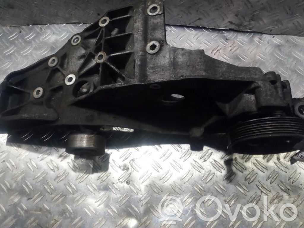 Engine mounting bracket   90513072F,90513072F